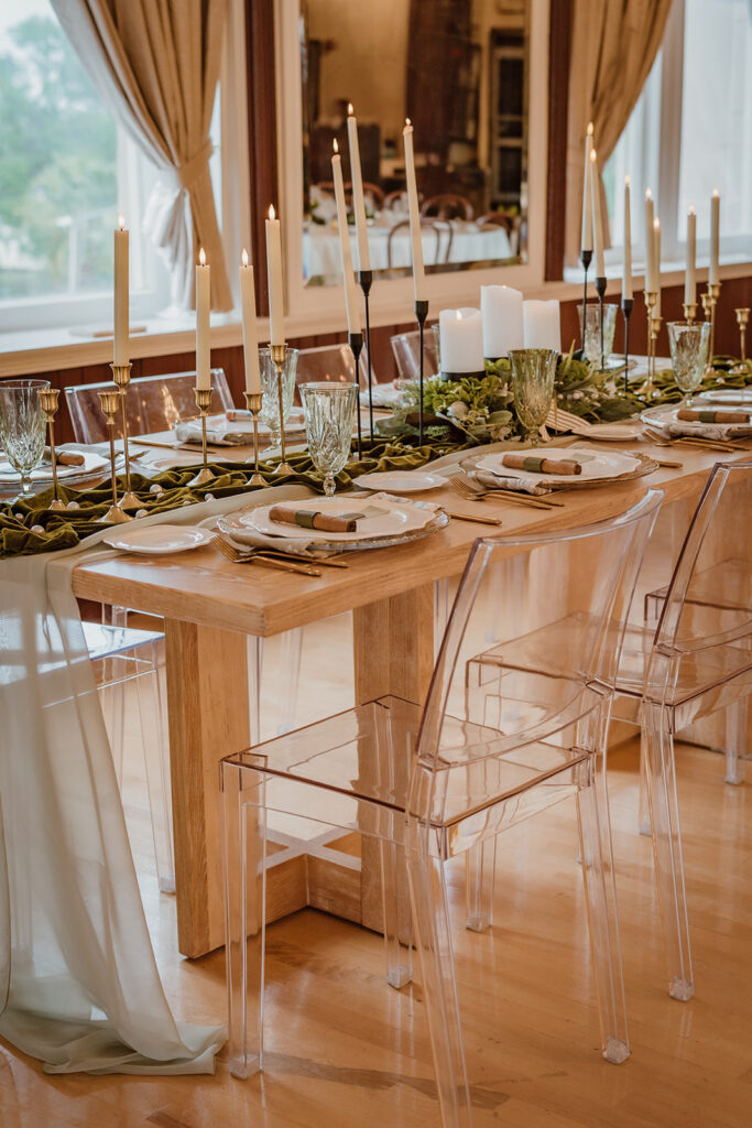 green reception tablescape at centro asturiano