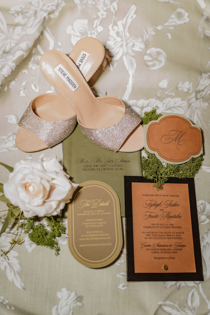 shoes, invitation, leather, and florals